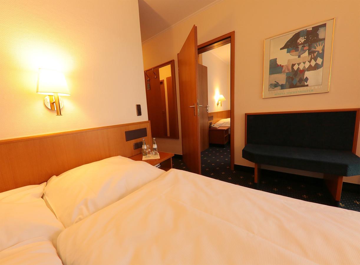 Karaman Group Hotel Bad Nenndorf Bagian luar foto