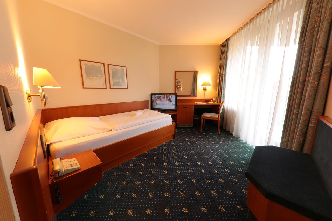 Karaman Group Hotel Bad Nenndorf Bagian luar foto